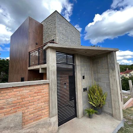 Casa Da Pedra Ibitipoca Hotel Лима Дуарте Екстериор снимка